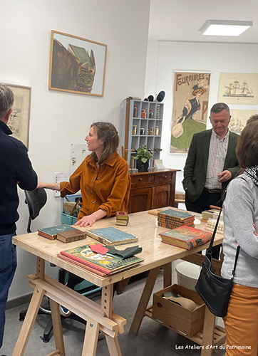 Atelier Léonie Goineau, restauratrice de livres anciens et d'œuvres graphiques, Le Poiré sur Vie.